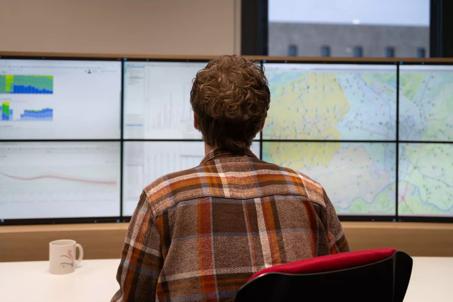 Peilbeheerder Luuk bij HDSR aan het werk